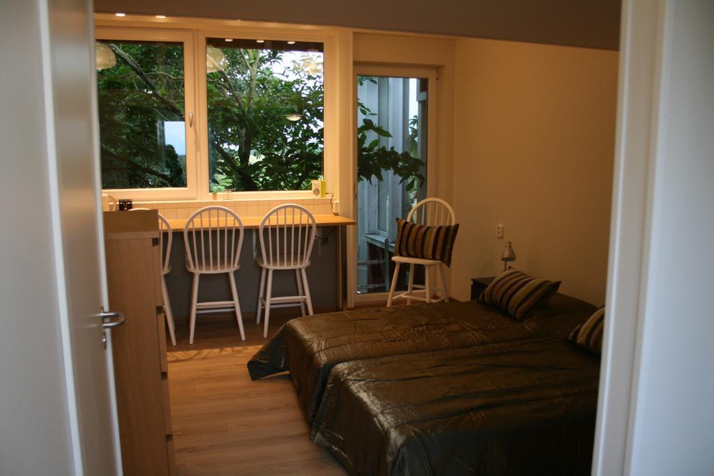 Lilla Huset Pa Slaetten B&B Lund Kamer foto